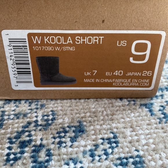 Ugg Koolaburra - Picture 9 of 9